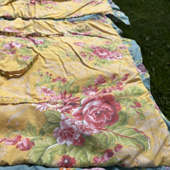 The‎ Company Store 2 Standard Pillow Shams Quilted Flowers Floral Patchwork - Picture 13 of 16